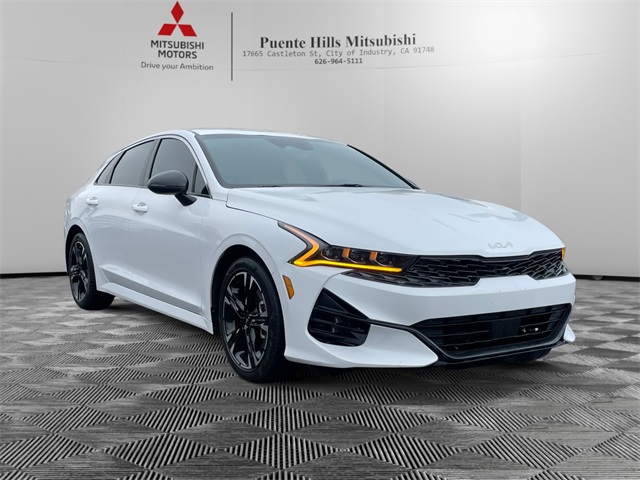 Used 2023 Glacial White Pearl Kia GT-Line image 3