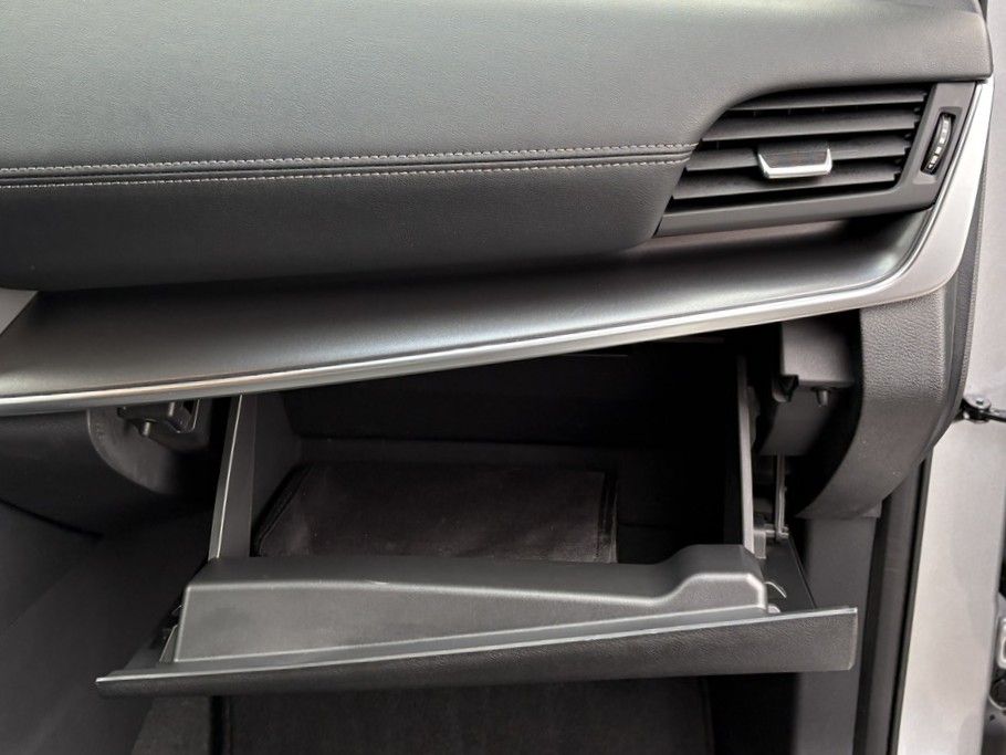2024 Nissan Rogue SV photo 28