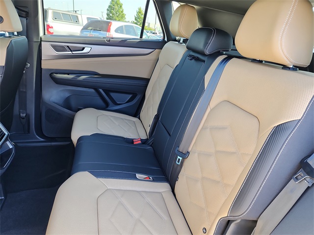 2026 Volkswagen Atlas Cross Sport SE Technology photo 13