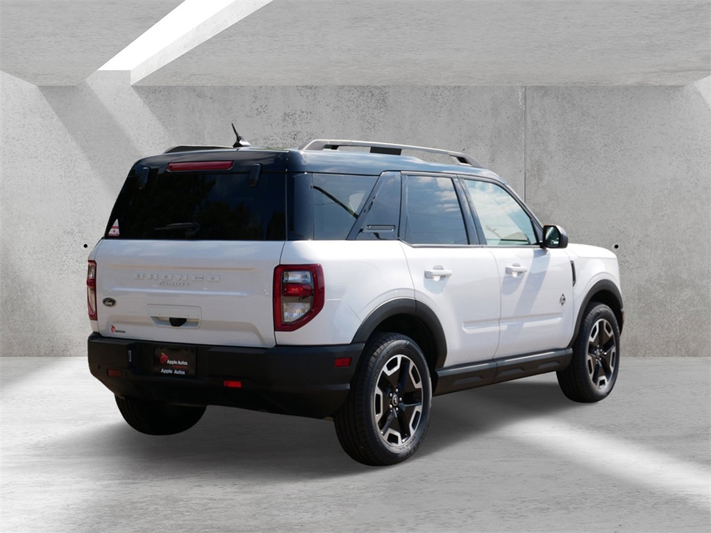 2022 Ford Bronco Sport Outer Banks photo 3