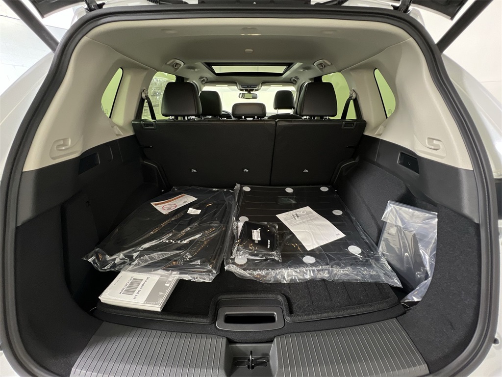 2026 Nissan Rogue Platinum photo 19