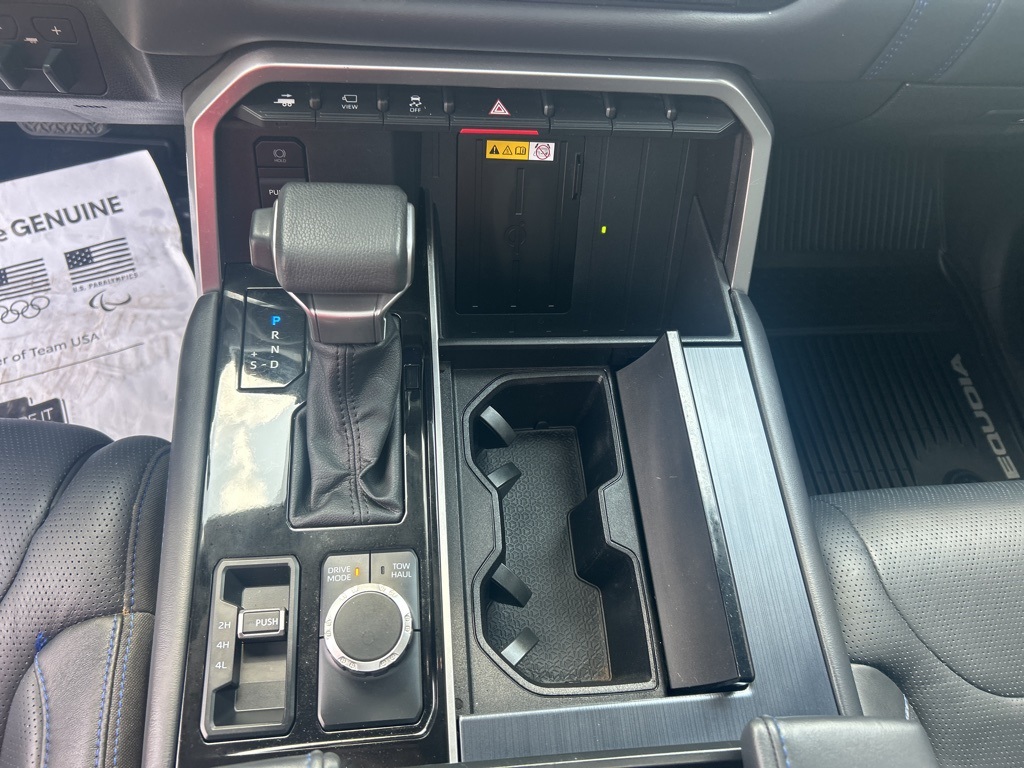 2023 Toyota Sequoia photo 17