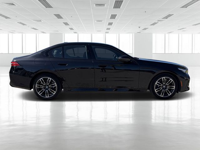 2025 Bmw 530i 5-Series photo 2