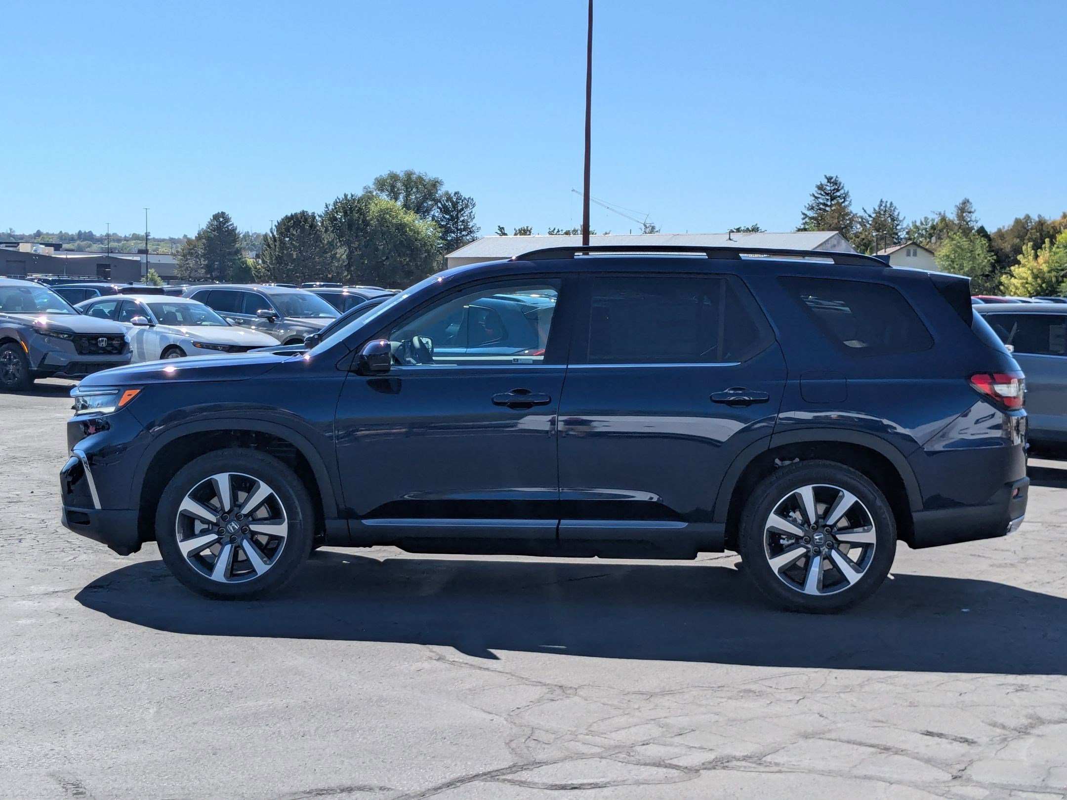 2025 Honda Pilot Touring photo 6
