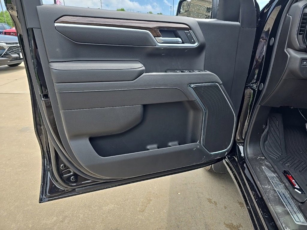 2026 Chevrolet Silverado 1500 RST photo 21
