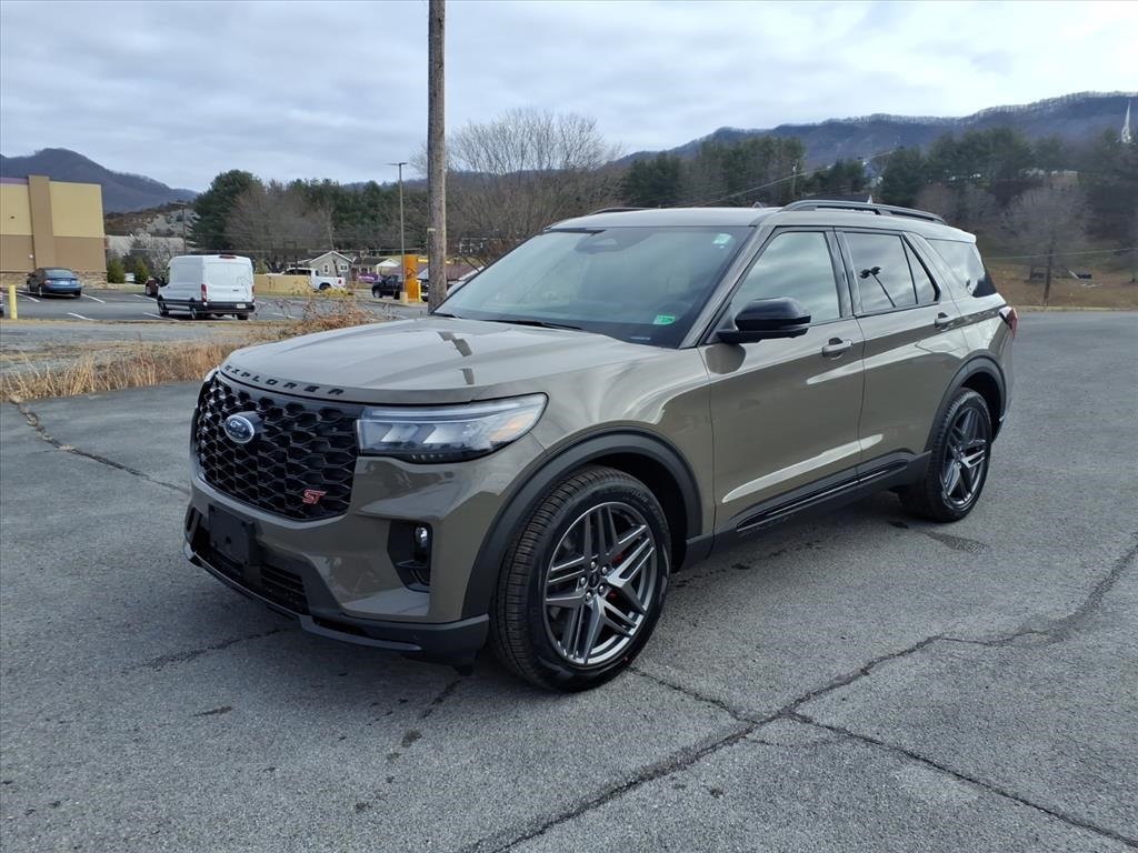 2026 Ford Explorer ST's photo