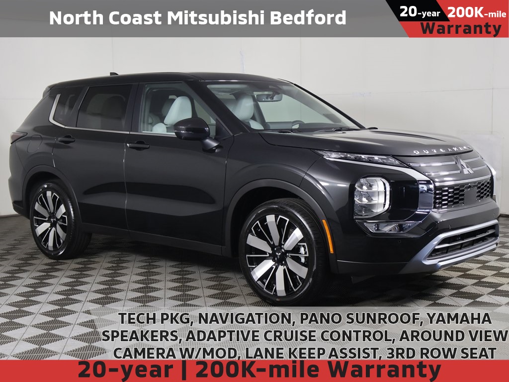 2025 Mitsubishi Outlander SE's photo