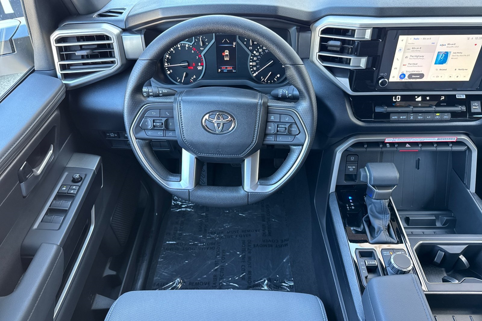 2025 Toyota Tundra SR5 CrewMax photo 15