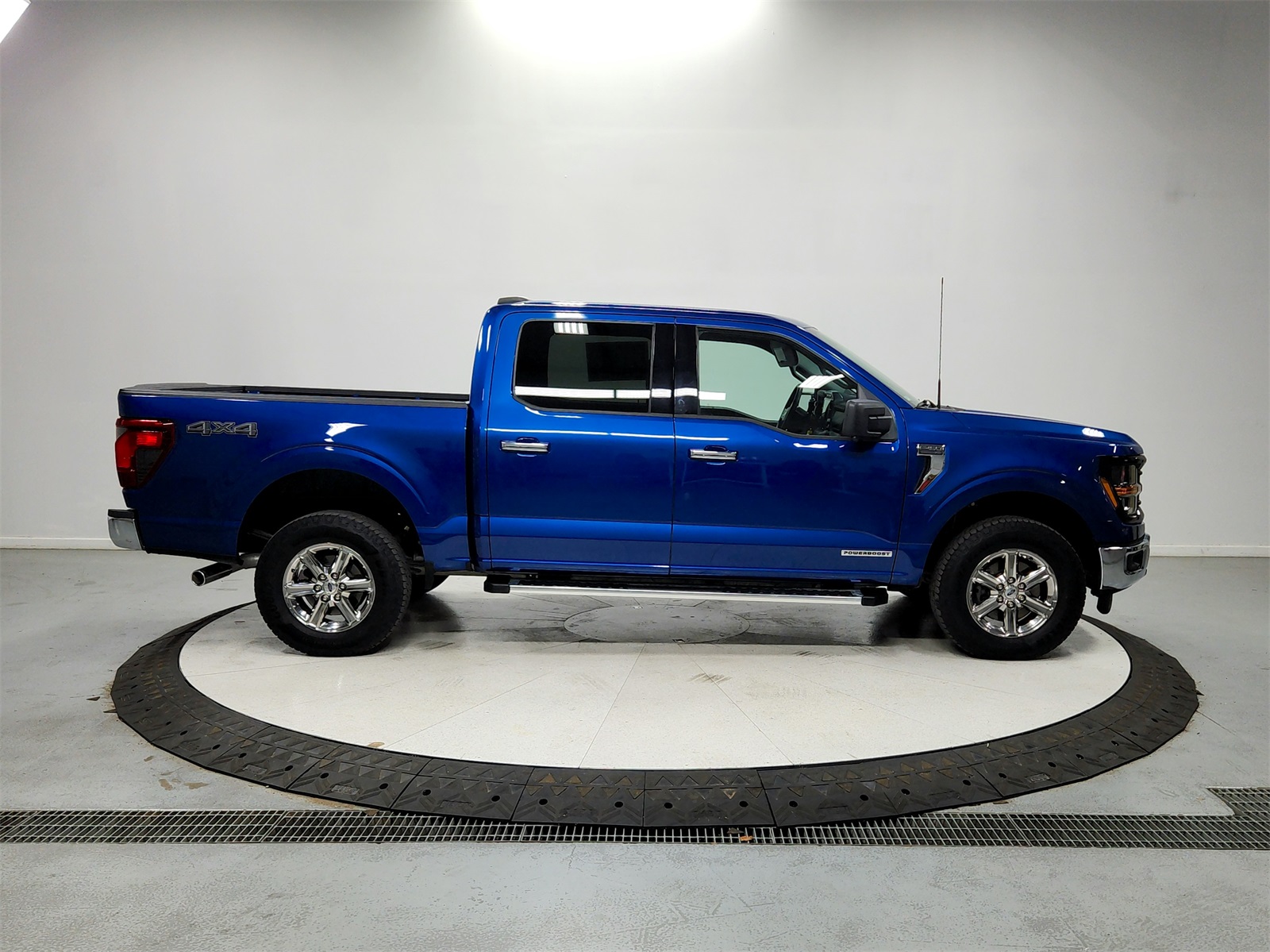 2024 Ford F-150 XLT photo 8