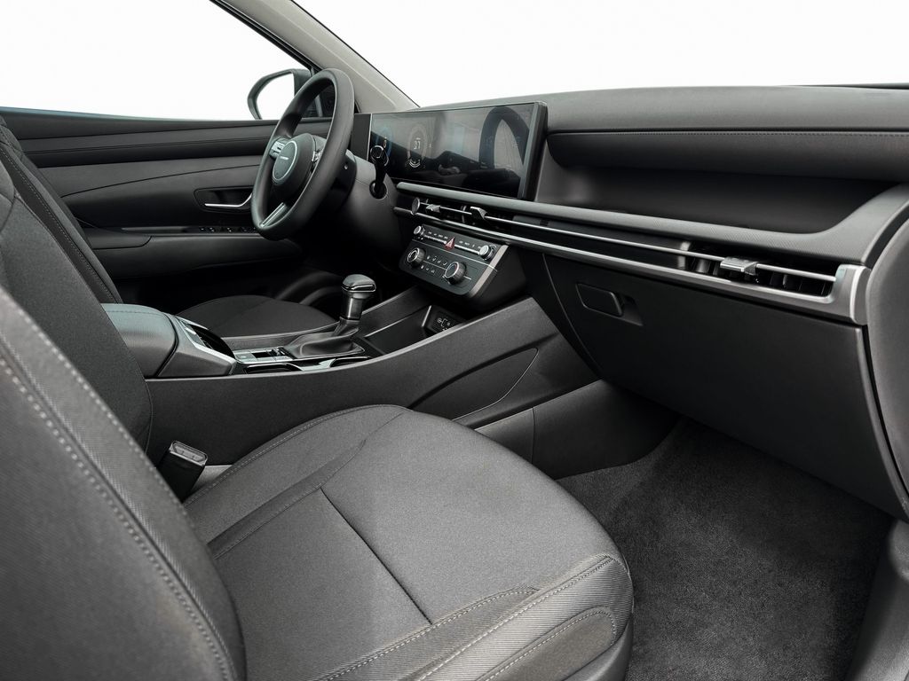 2025 Hyundai Tucson SE photo 14