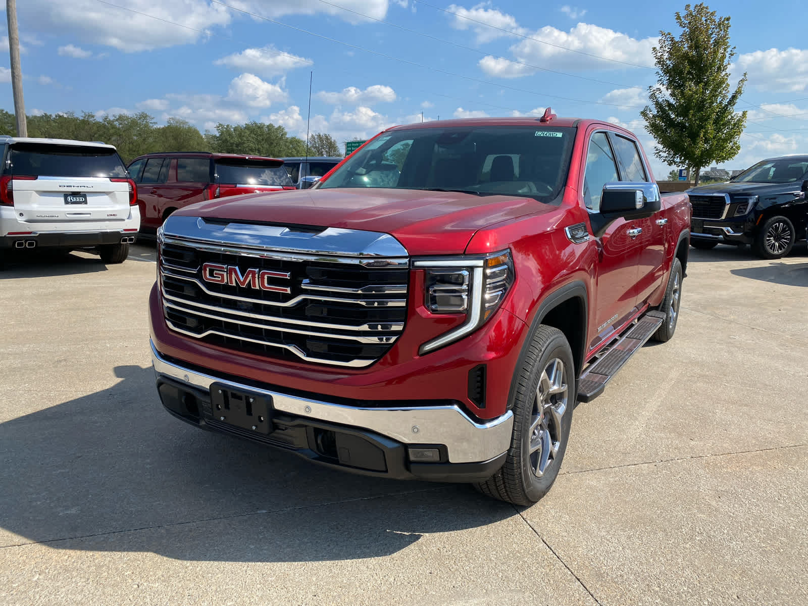 2026 Gmc Sierra 1500 SLT photo 2
