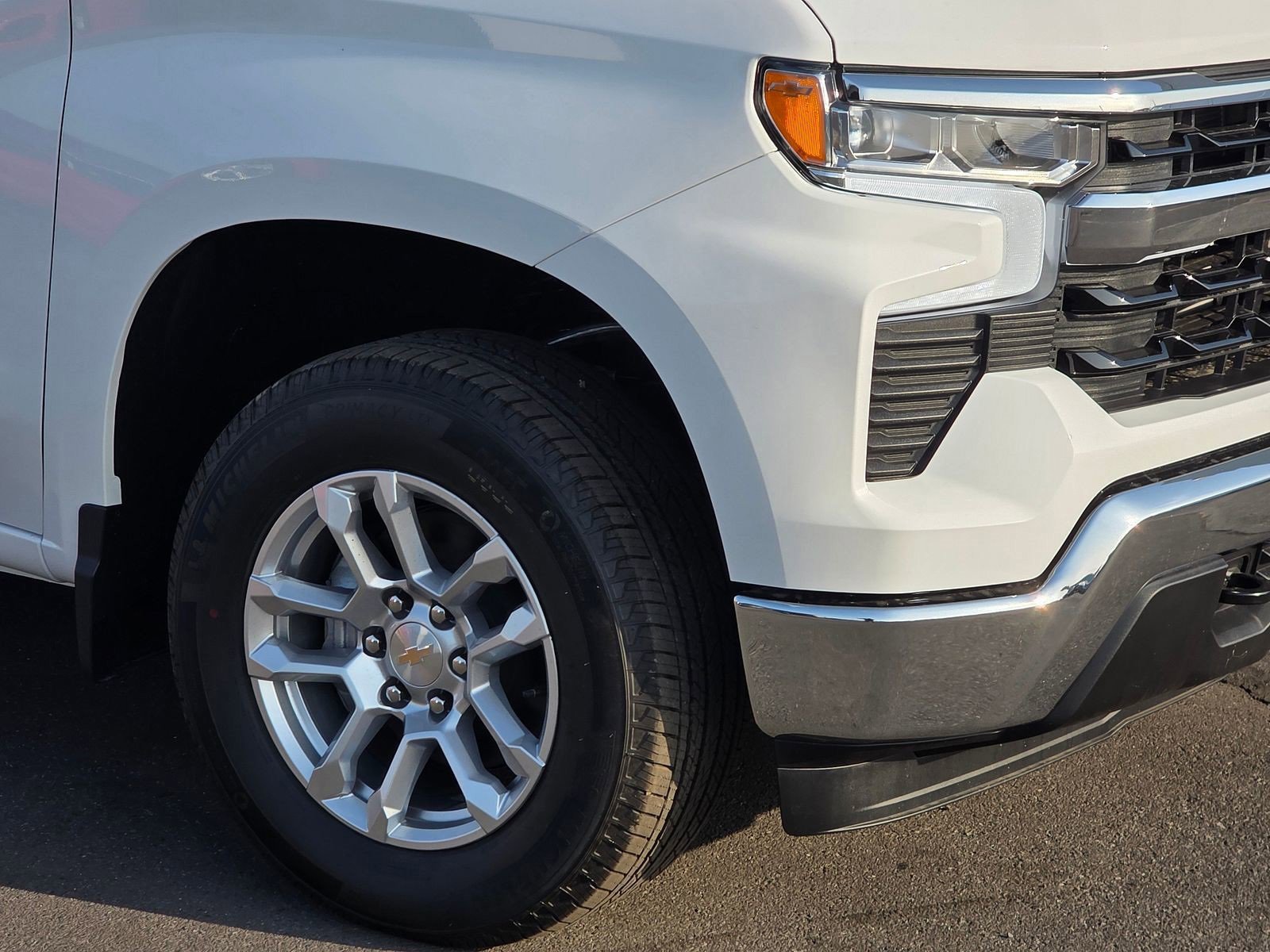 2025 Chevrolet Silverado 1500 LT photo 4