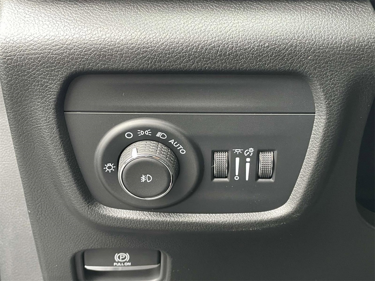 2025 Jeep Grand Cherokee Altitude X photo 5