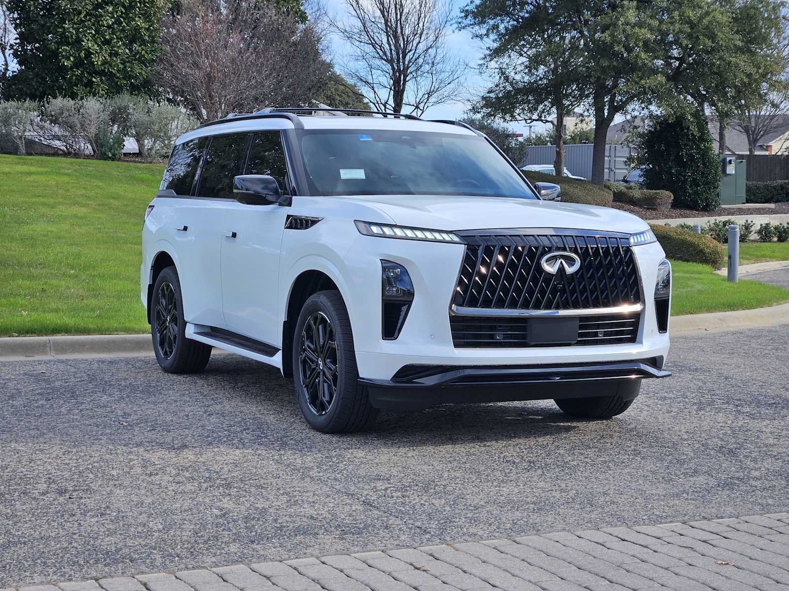 2026 INFINITI QX80 Sport - Photo 2