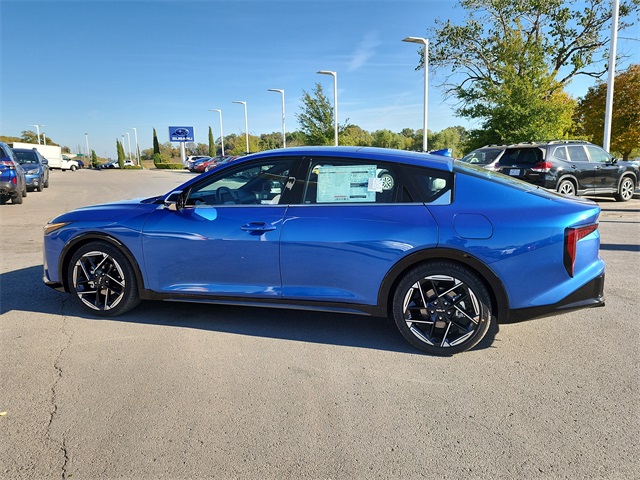 2025 Kia K4 GT-Line photo 4