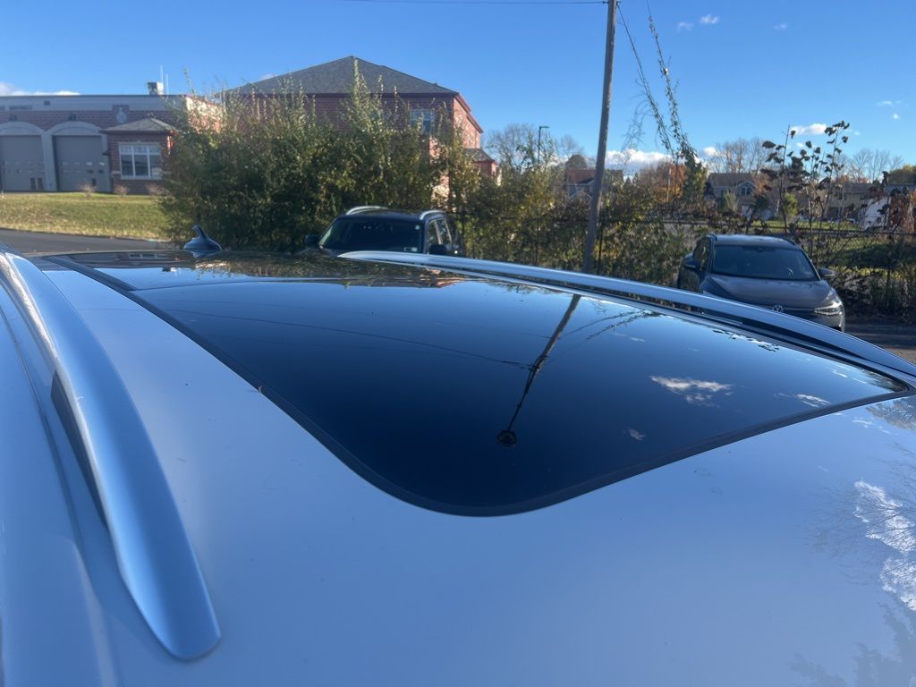 2026 Volkswagen Tiguan SE photo 4