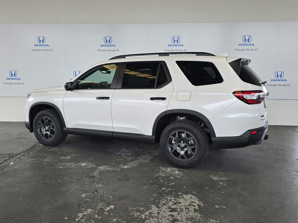 2025 Honda Pilot TrailSport photo 4