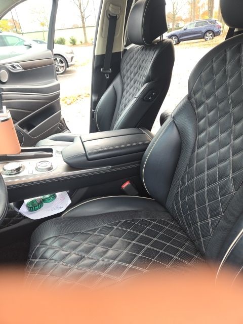 2023 GENESIS GV80's photo