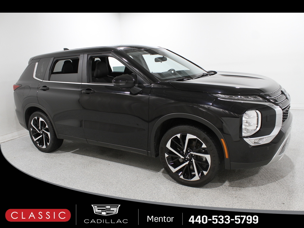 2023 Mitsubishi Outlander SE