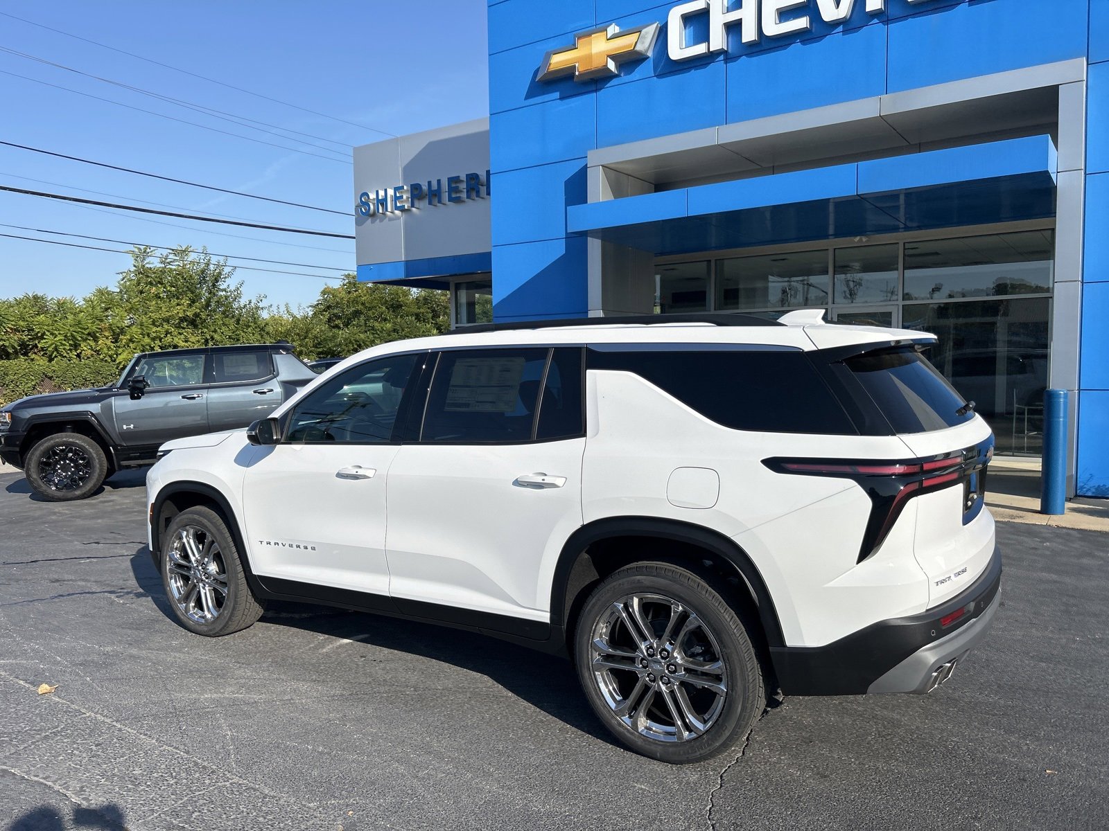 2026 Chevrolet Traverse photo 4