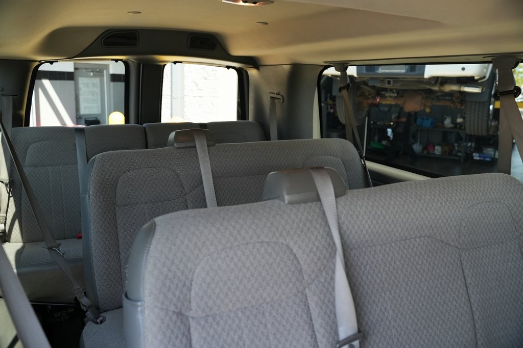 2017 Chevrolet Express 3500 LT photo 25