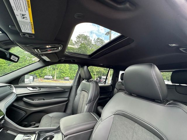 2025 Jeep Grand Cherokee Altitude X photo 24