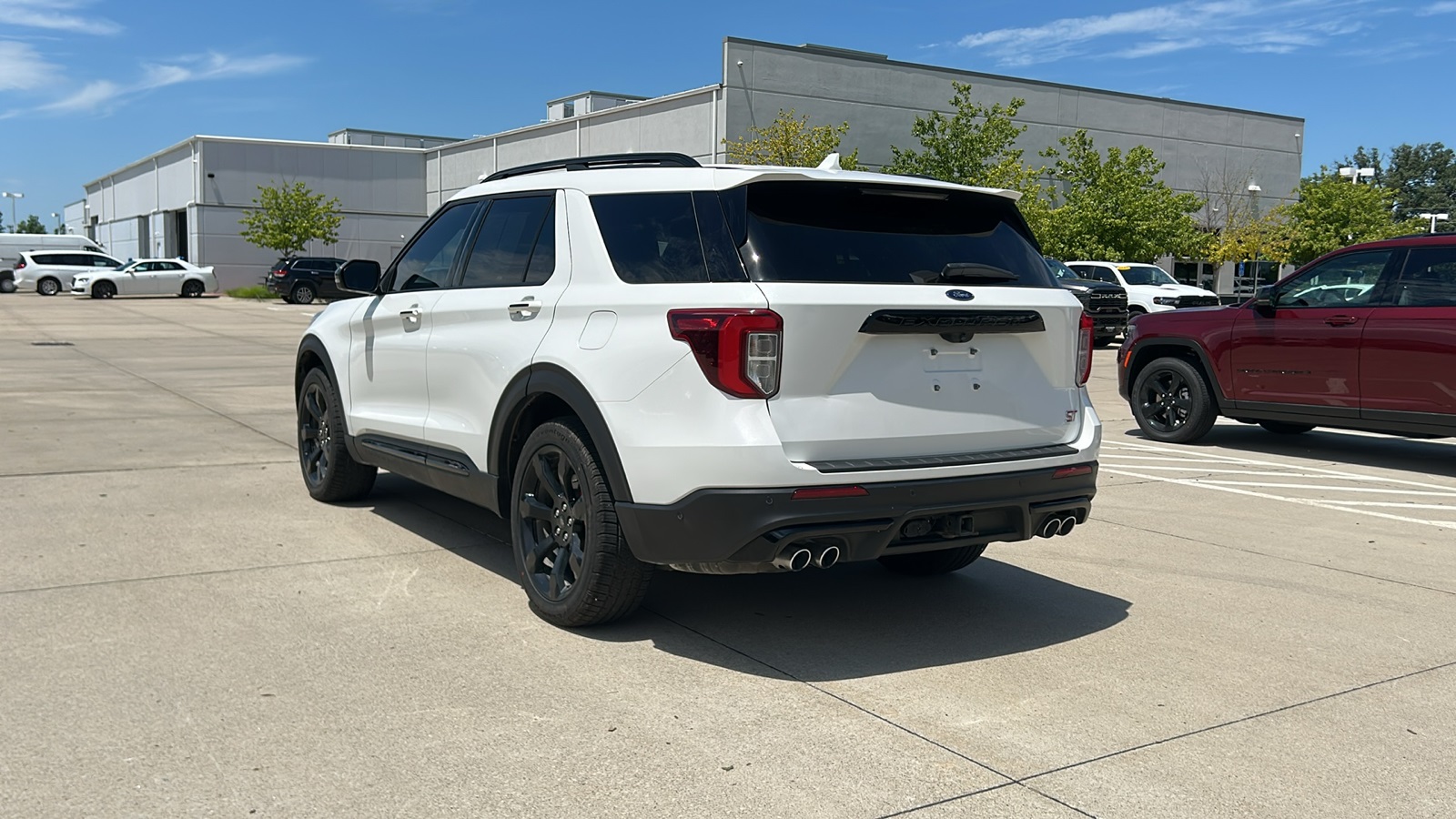 2020 Ford Explorer ST photo 4