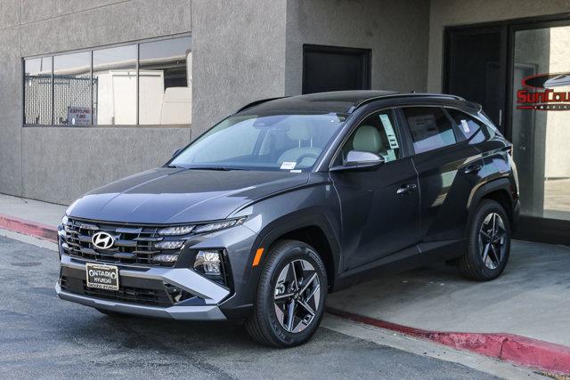 New 2025 Titan Gray Hyundai SEL Convenience image 33
