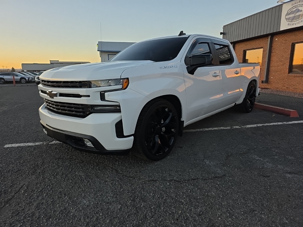 2020 Chevrolet Silverado 1500 RST photo 2