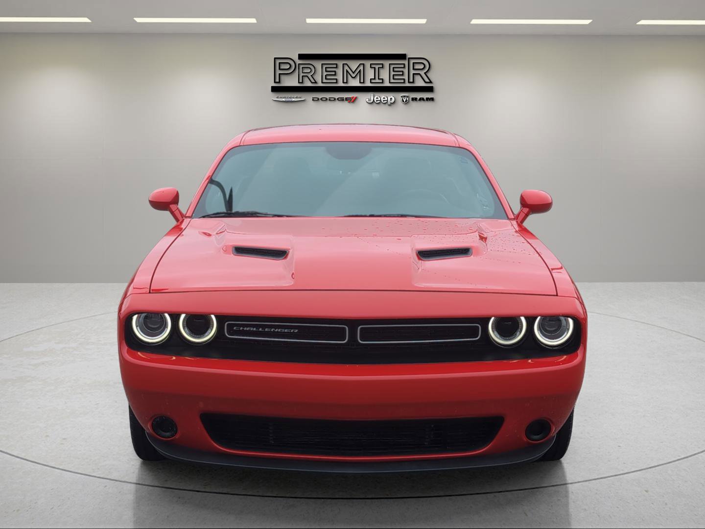 2023 Dodge Challenger SXT photo 2