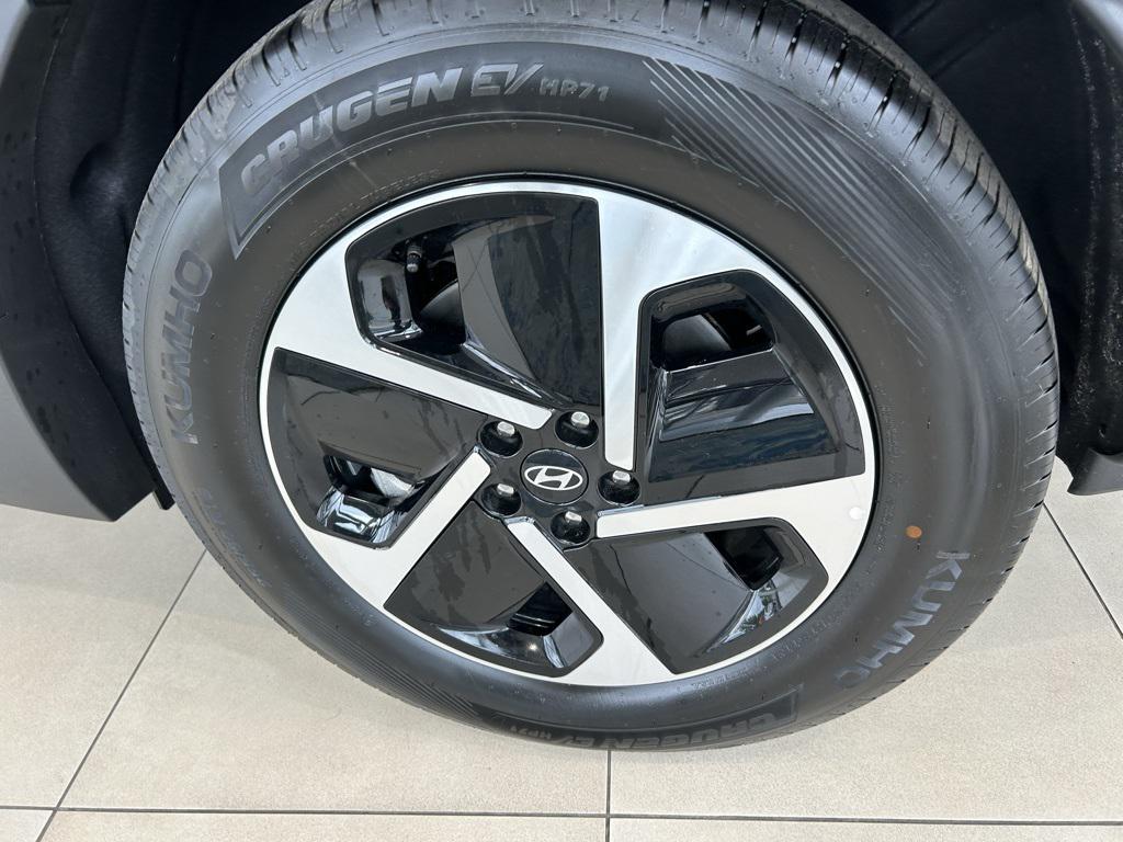 2026 Hyundai Ioniq photo 7
