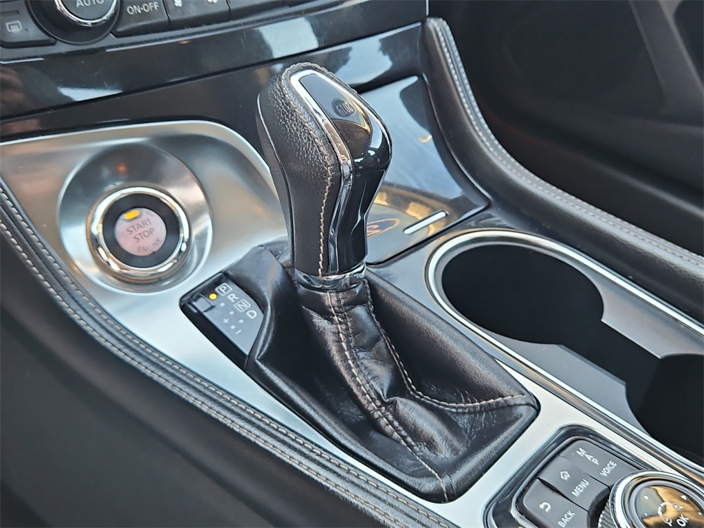 2019 Nissan Maxima SV photo 32