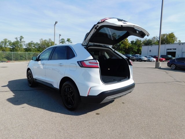 2024 Ford Edge SEL photo 17