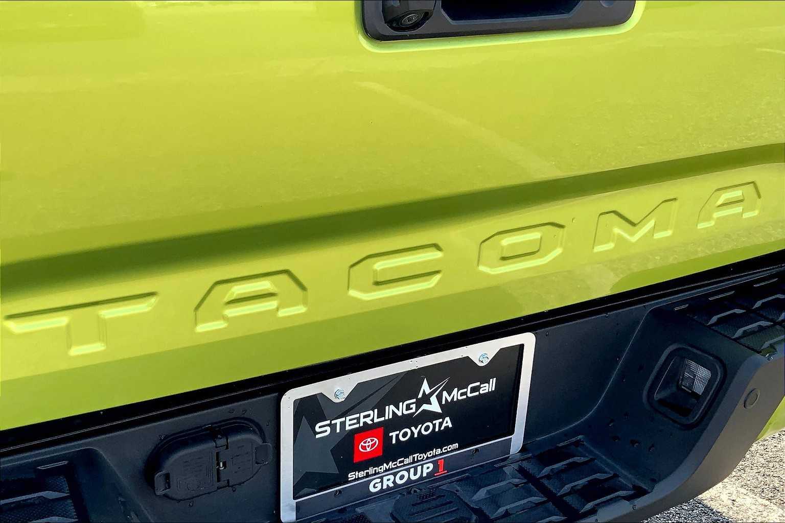 2022 Toyota Tacoma TRD Pro photo 9