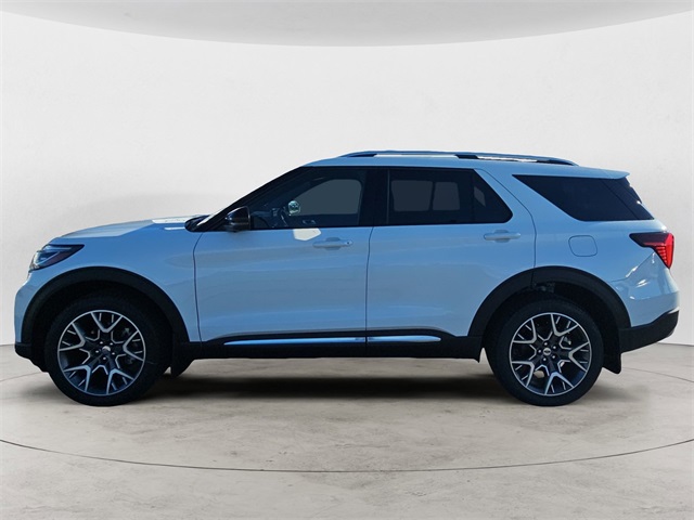 2025 Ford Explorer Platinum photo 2