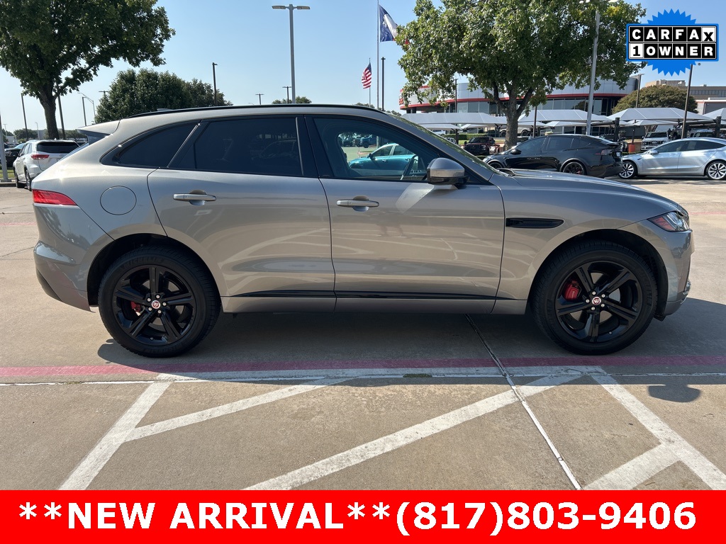 2019 Jaguar F-PACE S photo 2