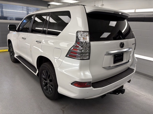 2023 Lexus GX 460 Premium photo 3