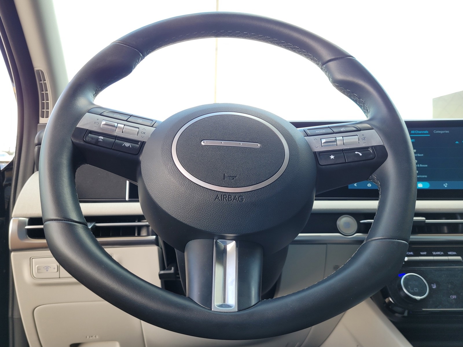 2025 Hyundai Tucson SEL Convenience photo 21