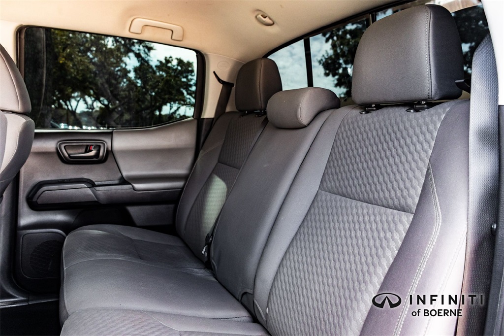 2021 Toyota Tacoma SR5 photo 22