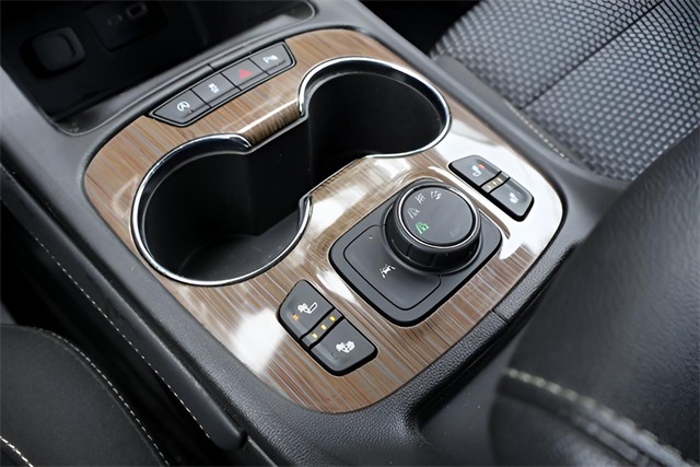 2023 Gmc Acadia SLE photo 17