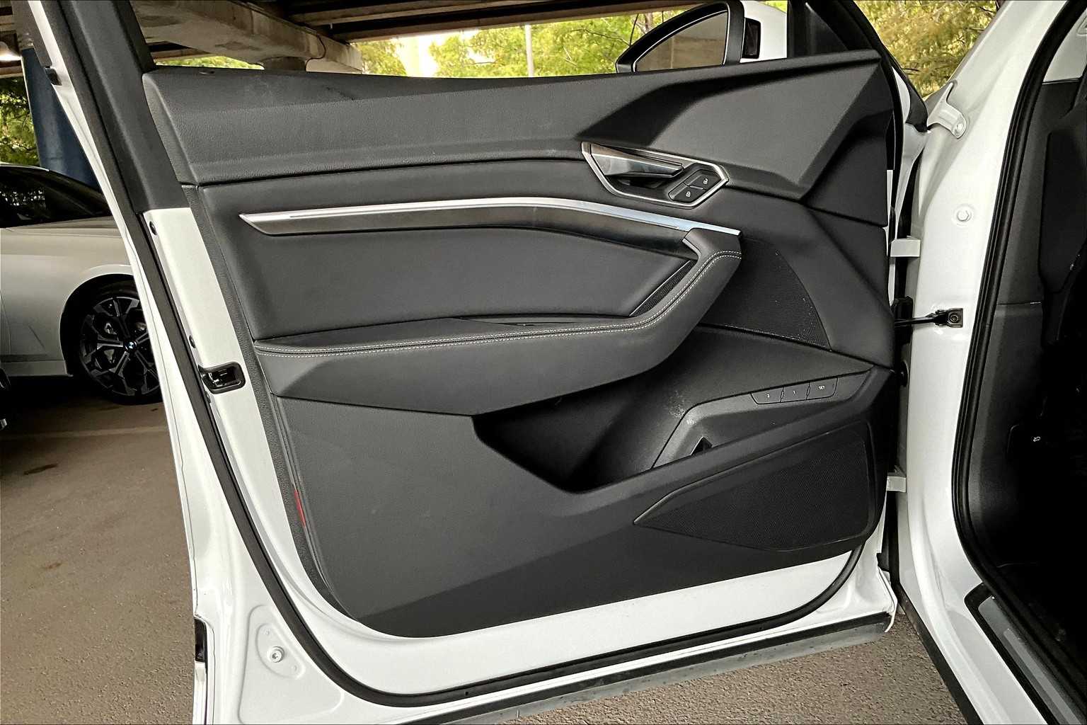 2024 Audi Q8 E-tron Premium photo 20