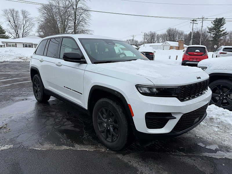 2024 Jeep Grand Cherokee Altitude's photo