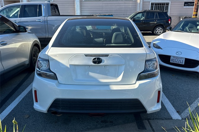 2015 Scion tC Base photo 3