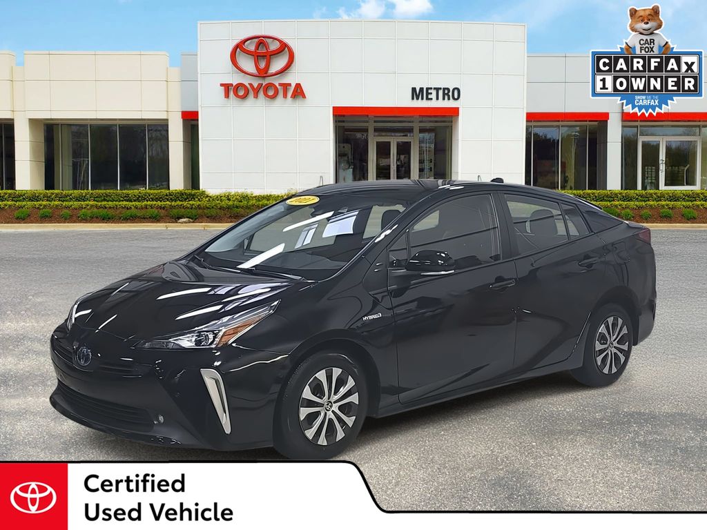 2021 Toyota Prius XLE's photo