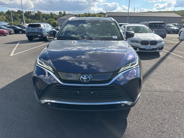 2023 Toyota Venza XLE photo 2