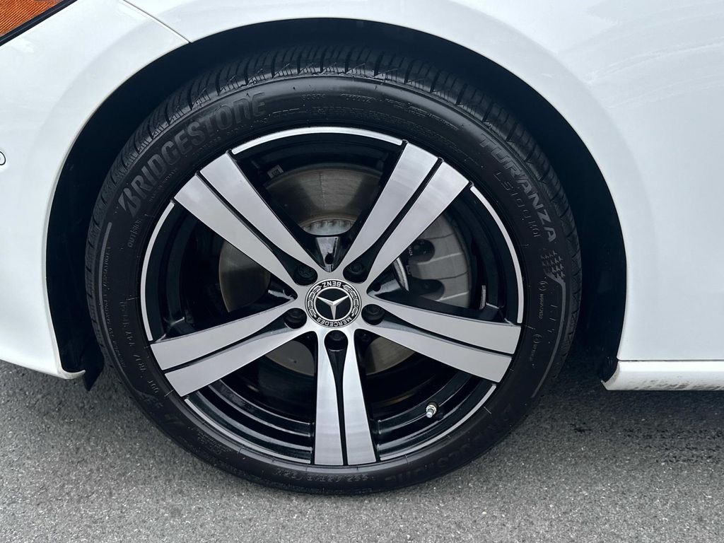 2025 Mercedes Benz C 300 4MATIC photo 12