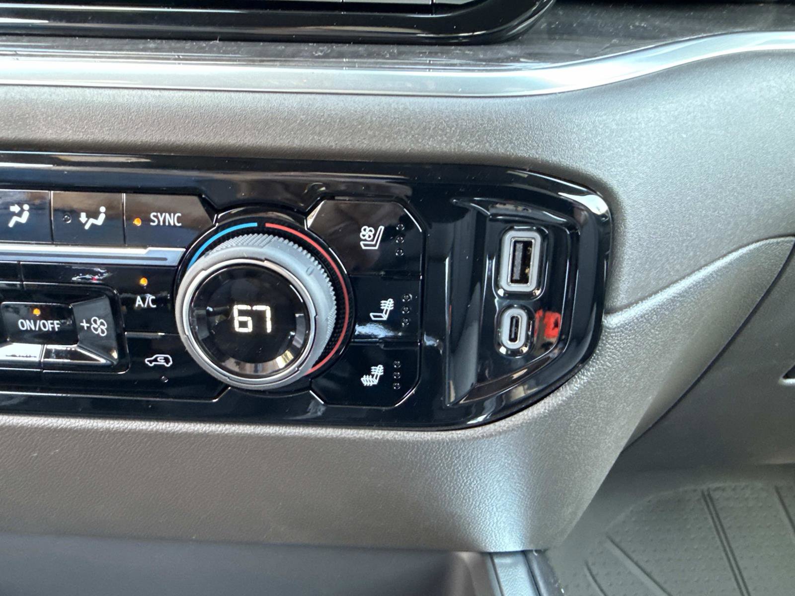 2026 Chevrolet Silverado 1500 LTZ photo 25