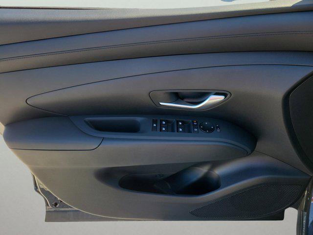 2026 Hyundai Tucson SE photo 10