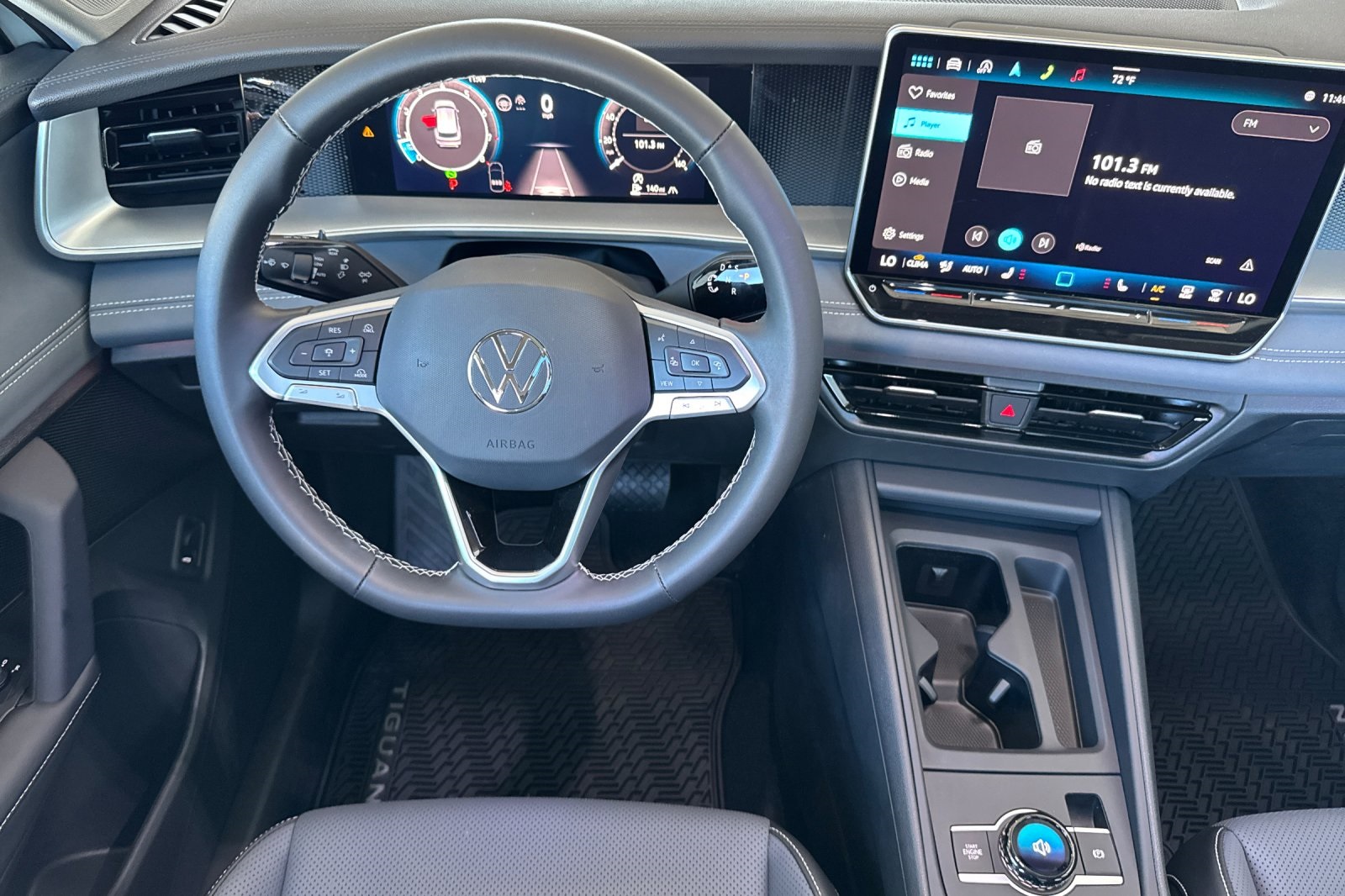 2025 Volkswagen Tiguan SE photo 11