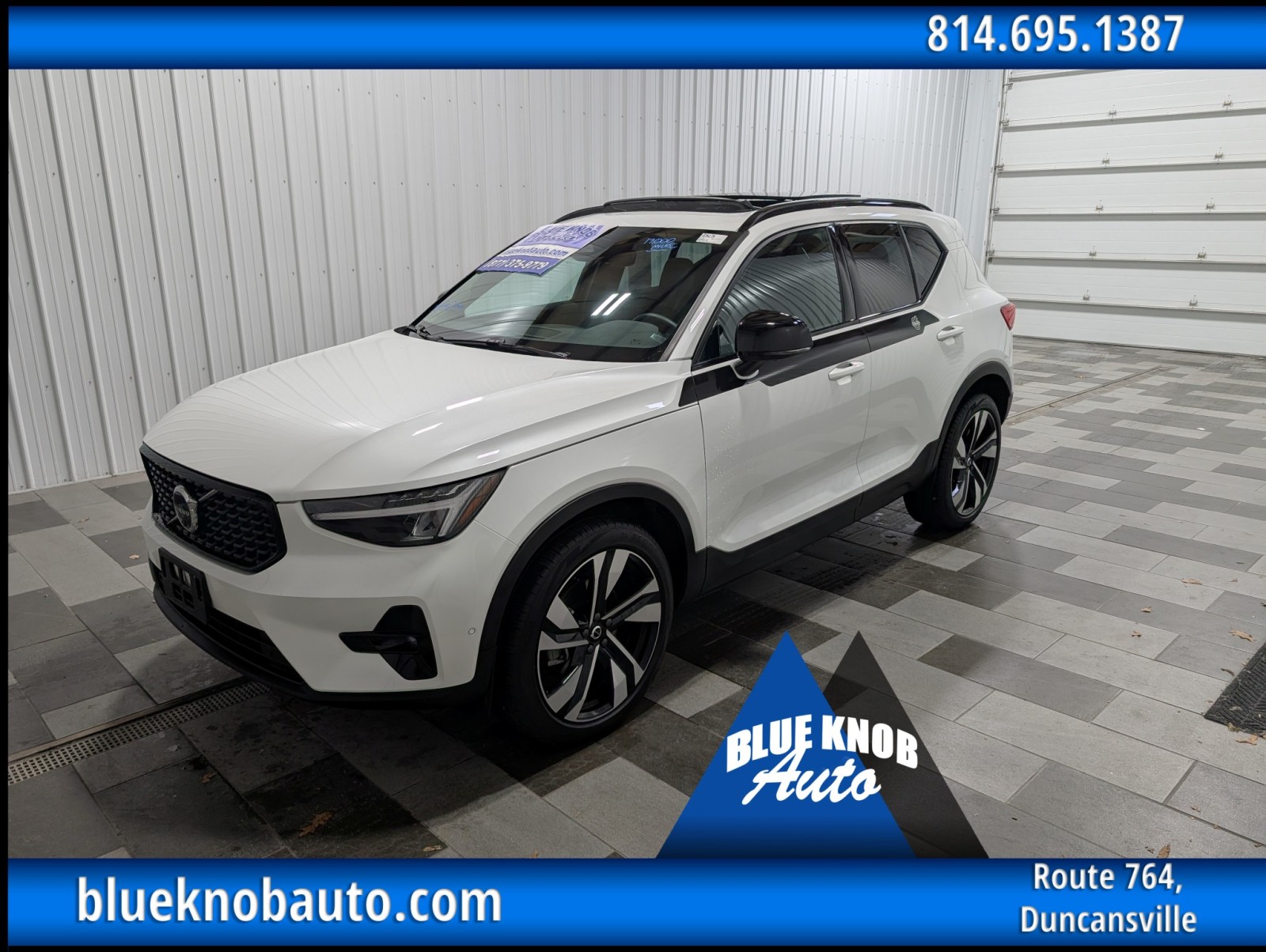 2025 Volvo XC40 Plus's photo